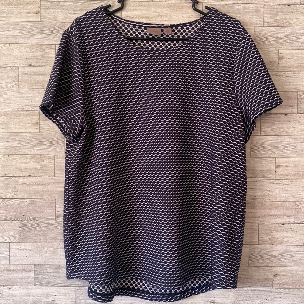 Chicos Short Sleeve Women Size 3 Blue Geometric Top Stretch Casual Easywear